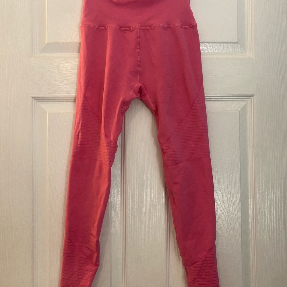 Alphalete workout leggings